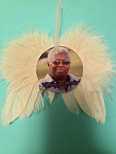 Load image into Gallery viewer, Memorial Ornament with wings